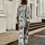 Satin embroidered straight-cut H-line shirt