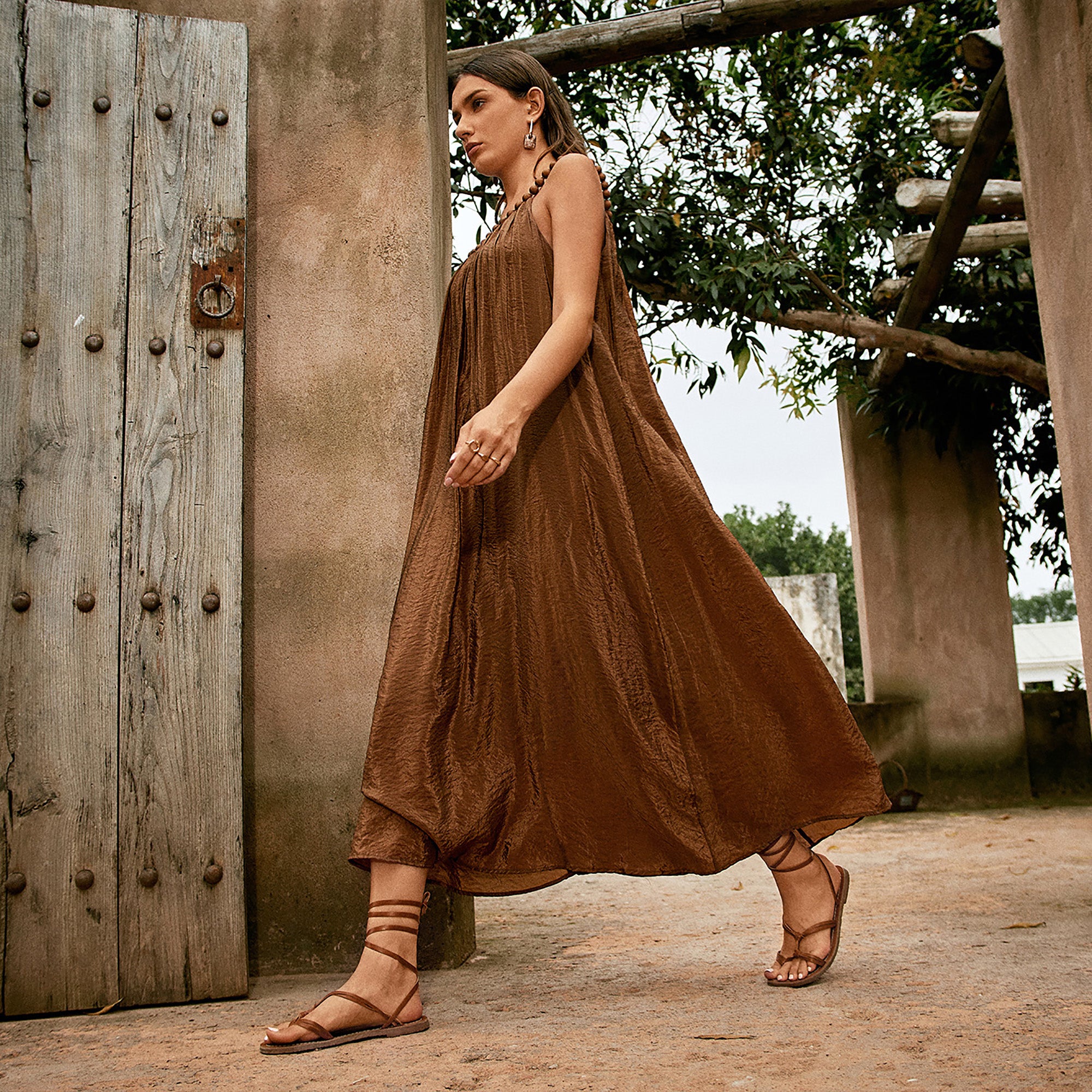 Vacation style 3D bead decorated pleated spaghetti strap maxi dress
