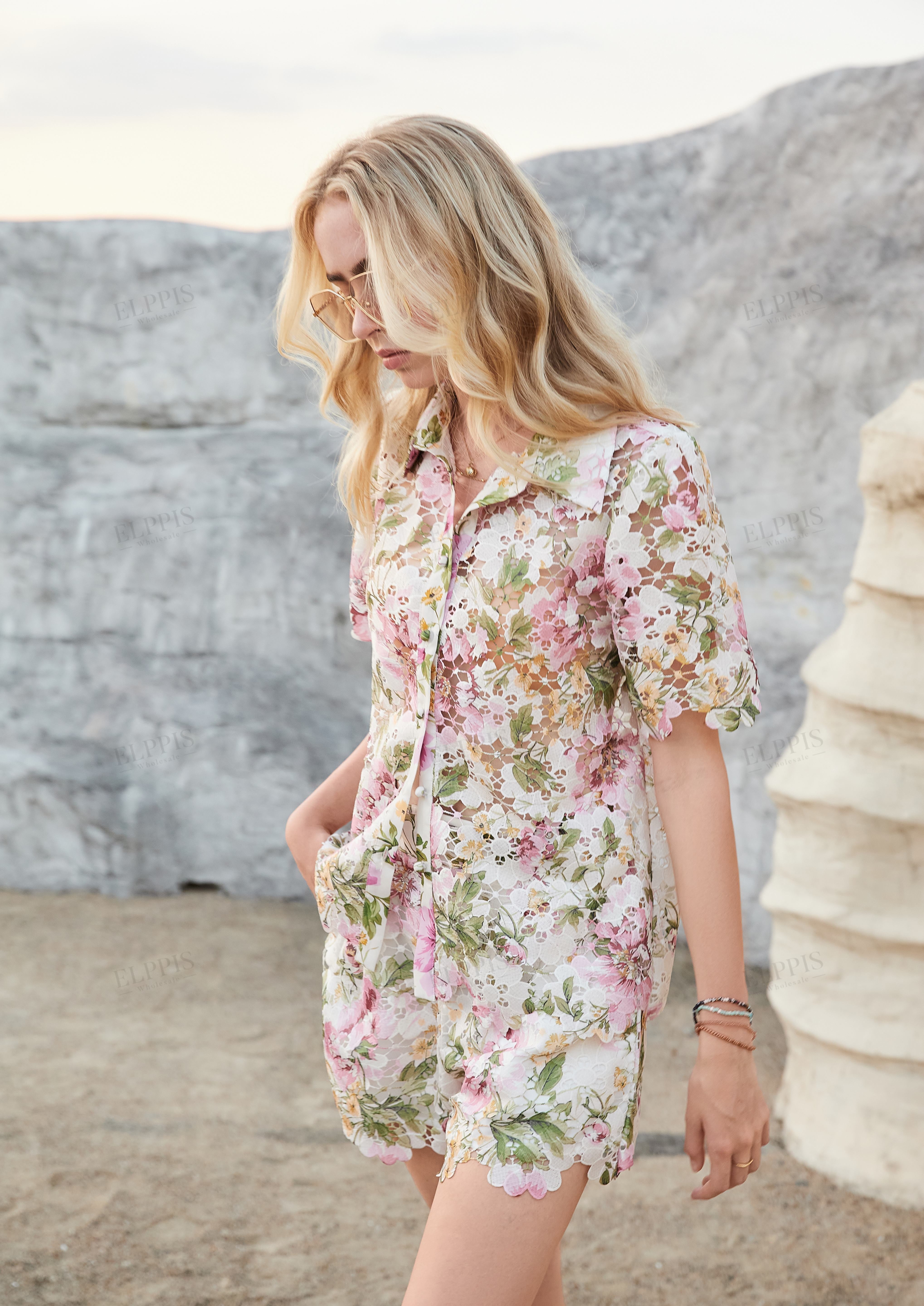 Scalloped Hem Short Sleeve Floral Blouse