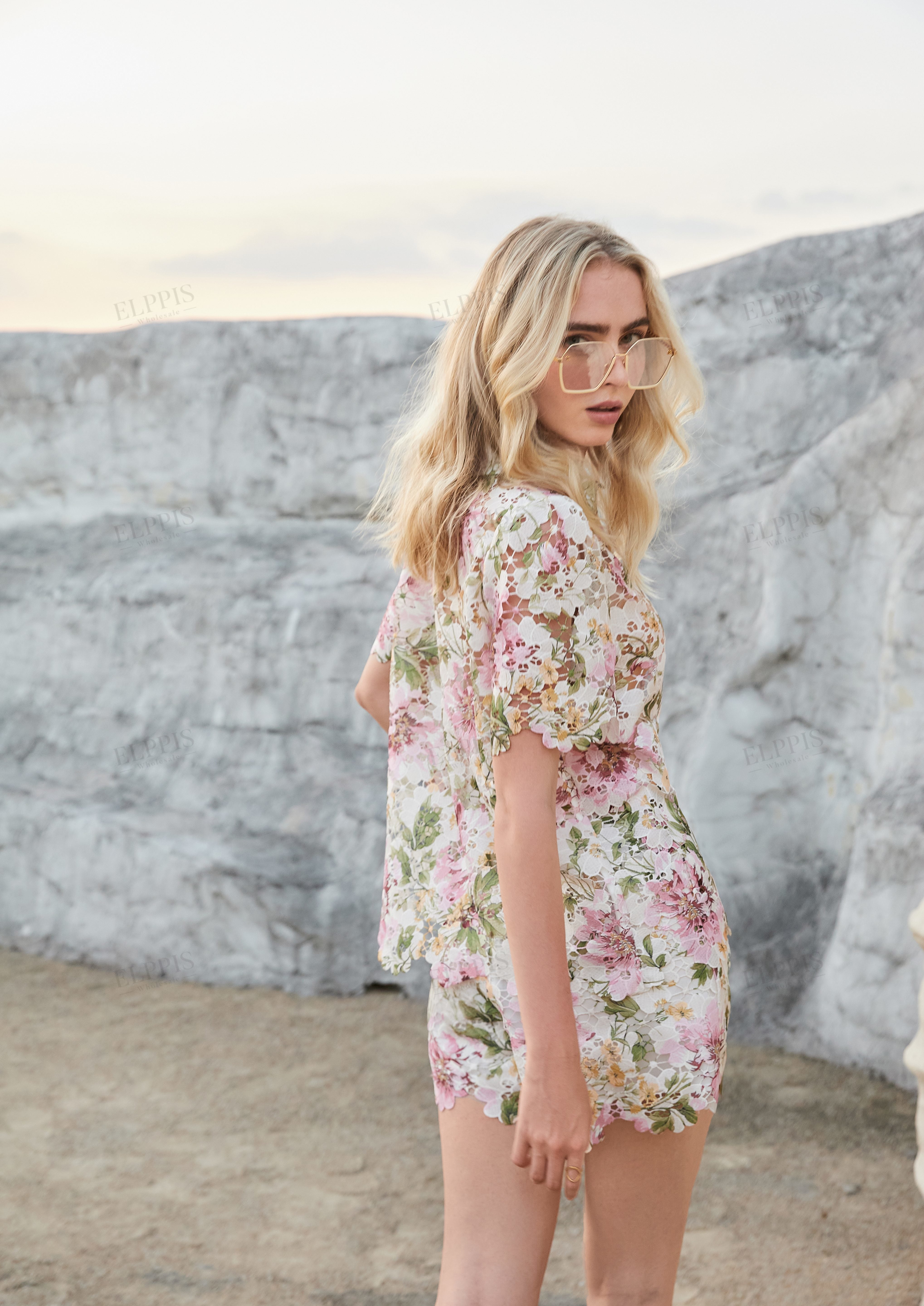 Scalloped Hem Short Sleeve Floral Blouse