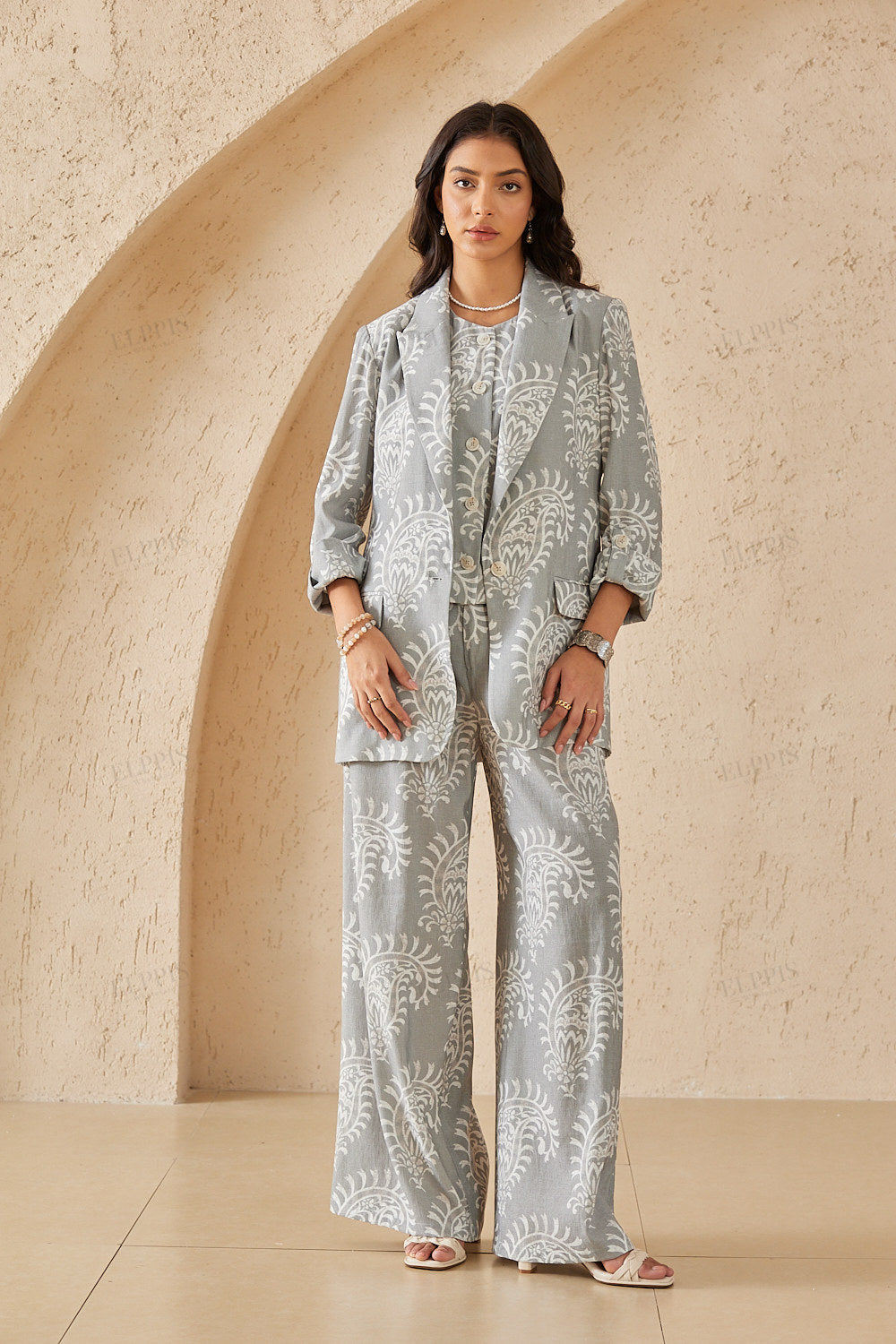 Gray & White Paisley Print Wide-Leg Pants