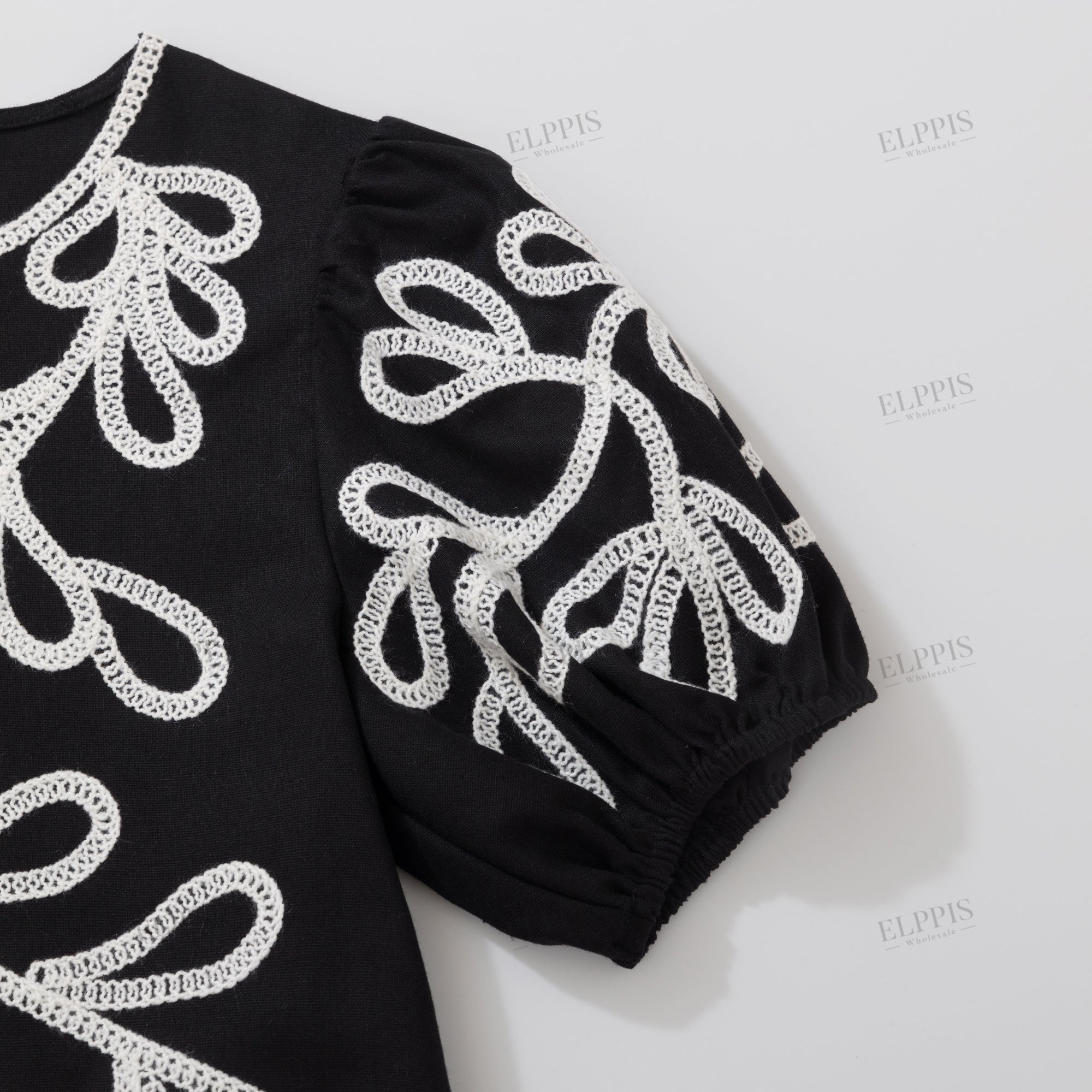 Embroidered short sleeve top