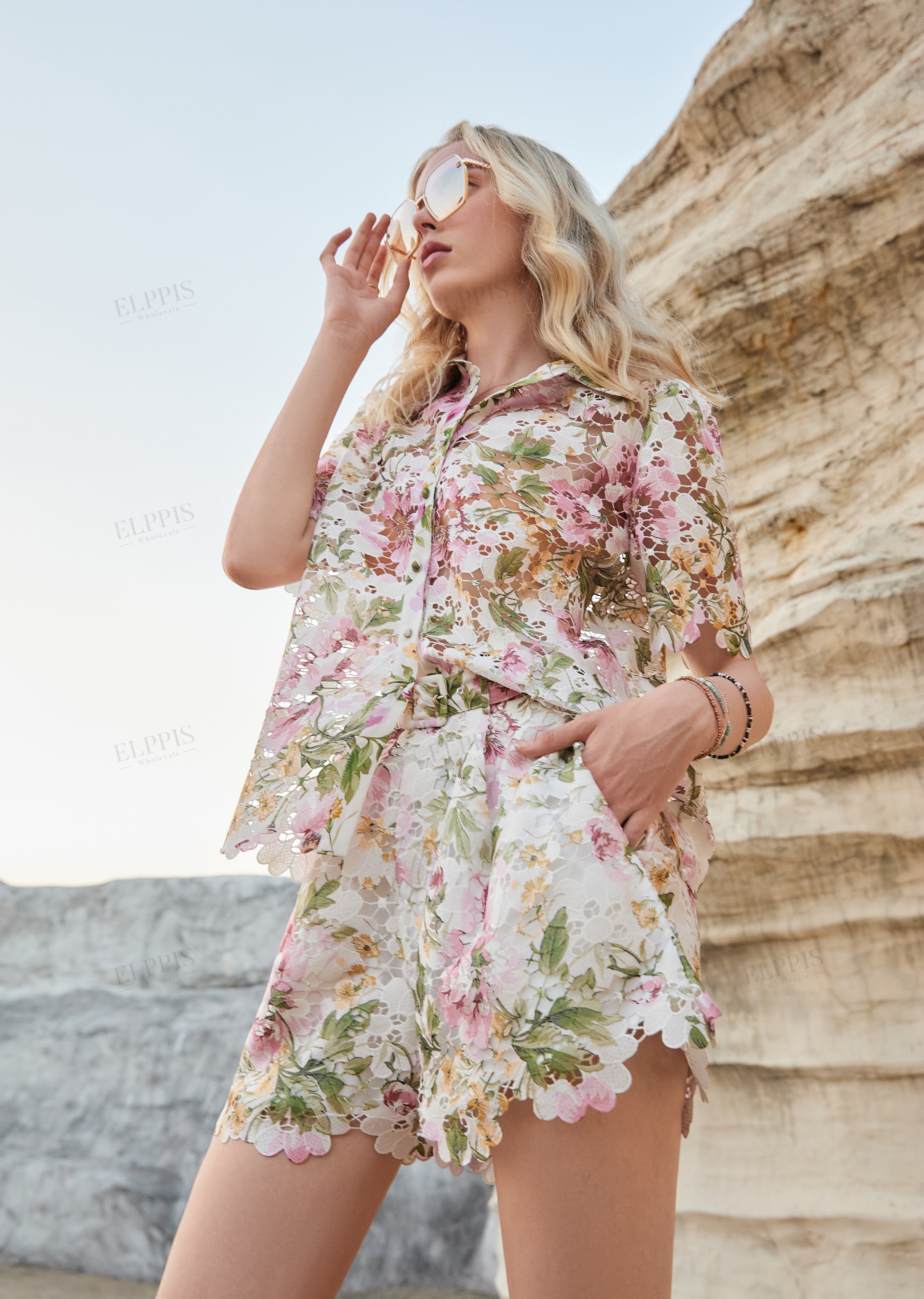 Scalloped Hem Short Sleeve Floral Blouse