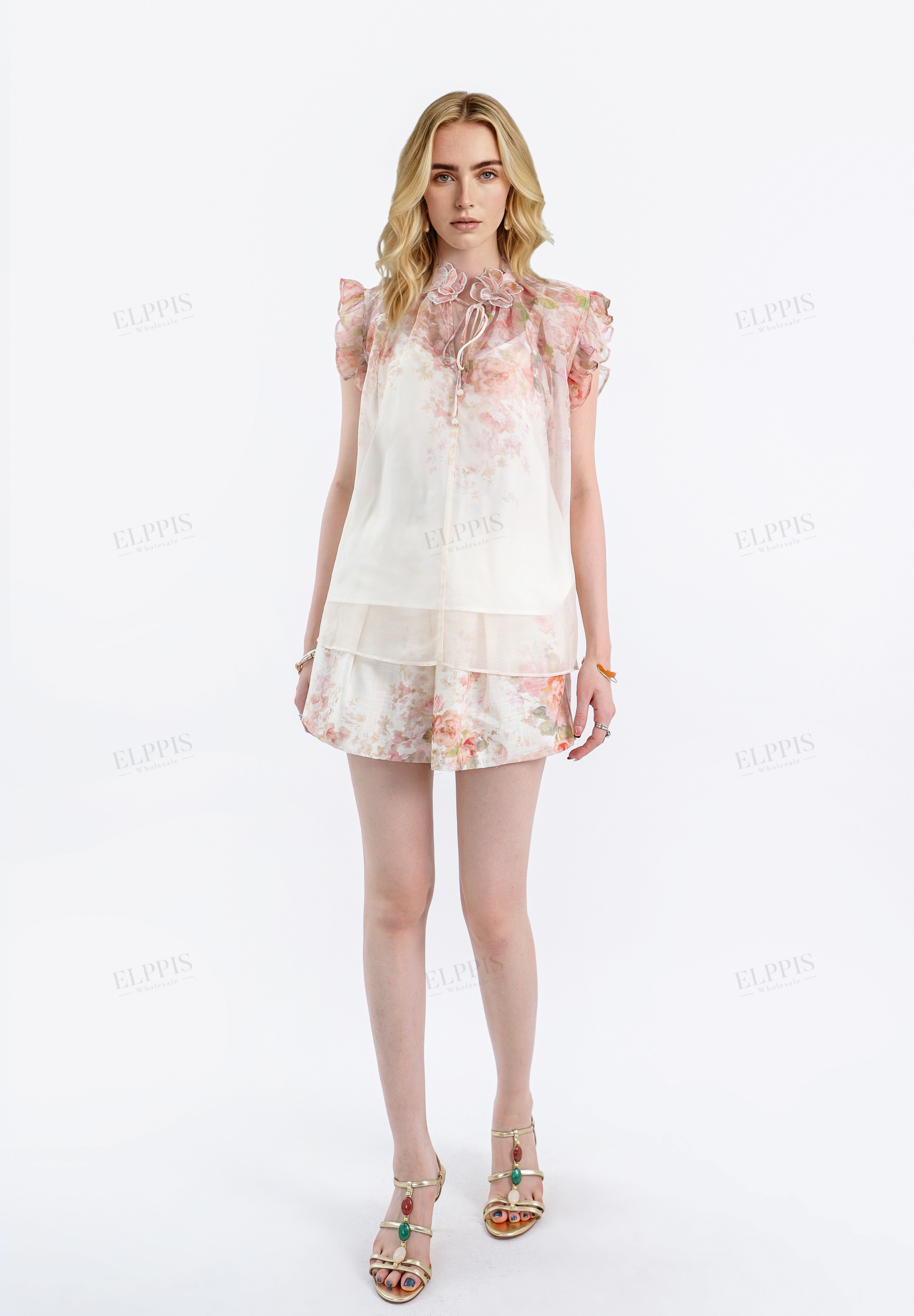 High-Waisted Floral Print Shorts with Decorative Belt