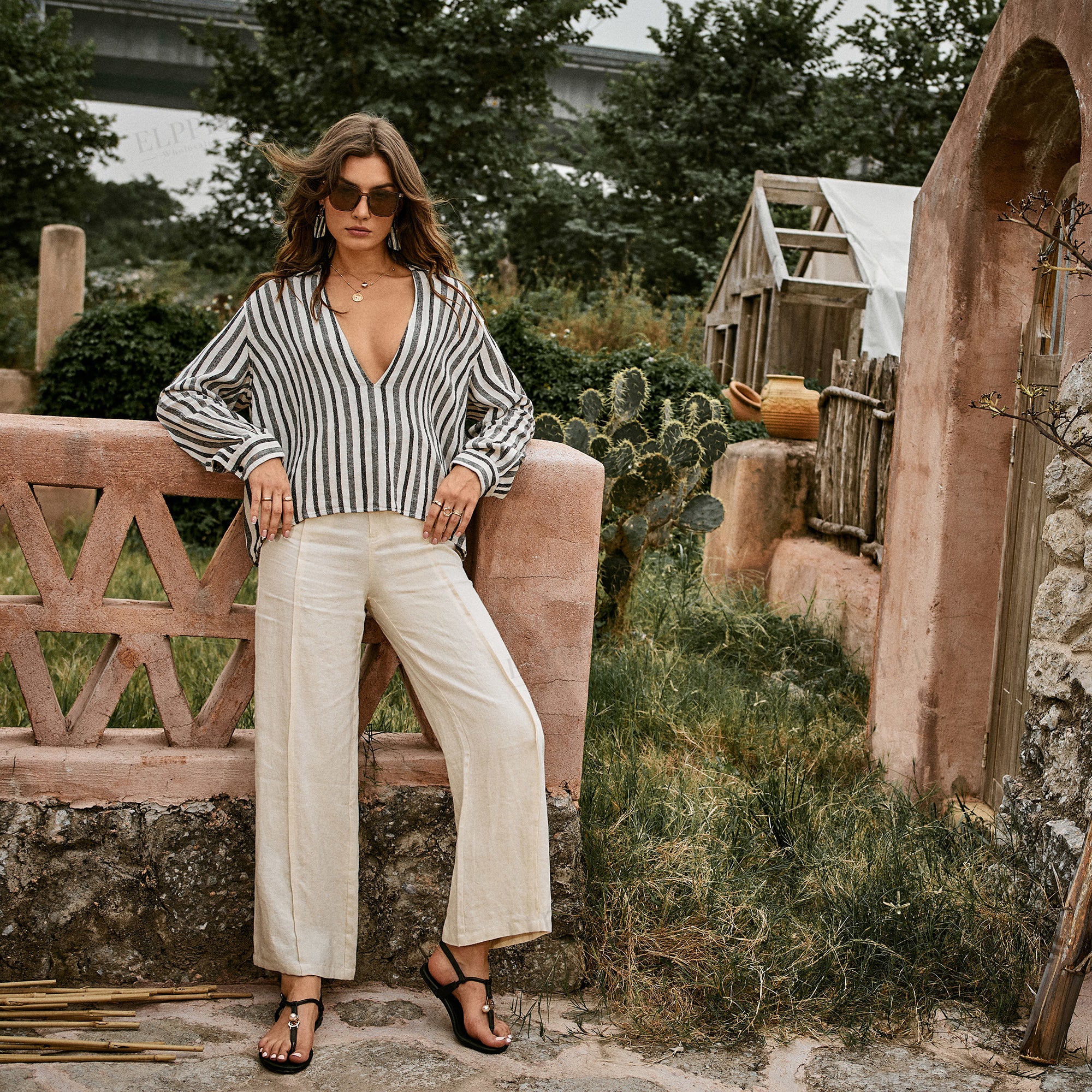 Minimalist cotton-linen wide-leg trousers