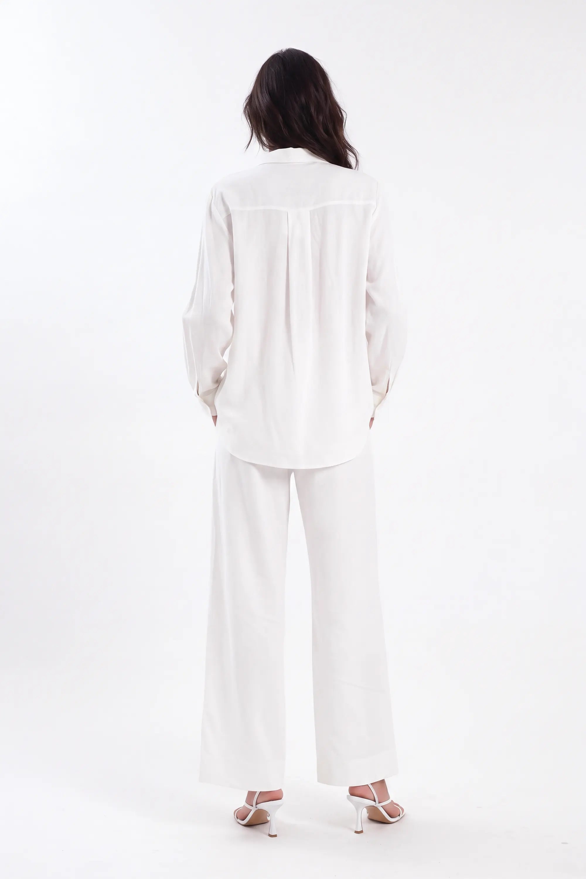 White Sheer Long-Sleeve Shirt with Embroidered Pocket on model, back view – Elppis 1B5F09229WW
