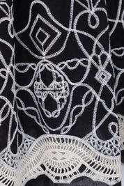 Black Embroidered Midi Skirt with White Lace Hem product detail 2 – Elppis 1J5J09674BN