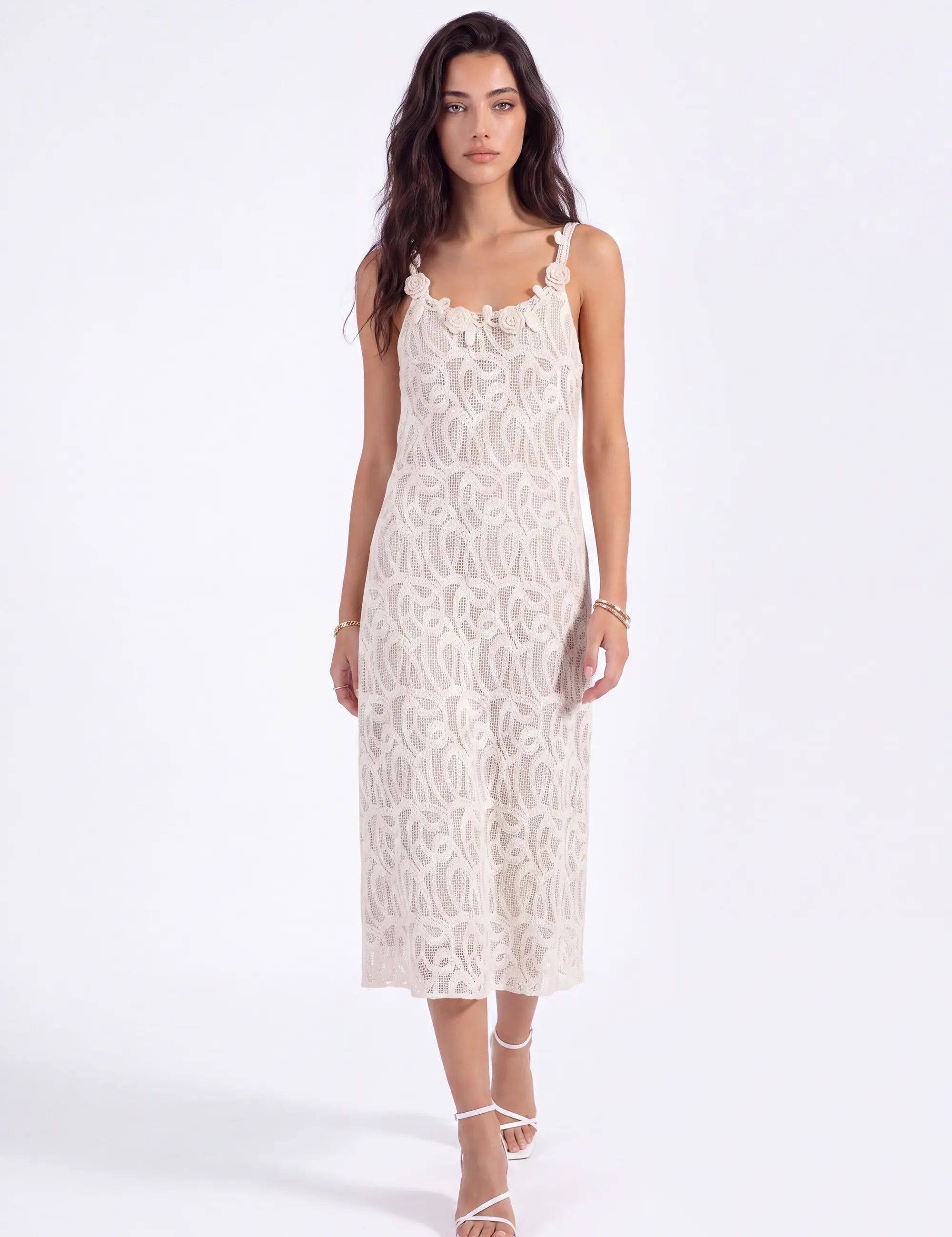 3D Floral Appliqué Lace Shift Dress on model, front view – Elppis 1J6K08713BN