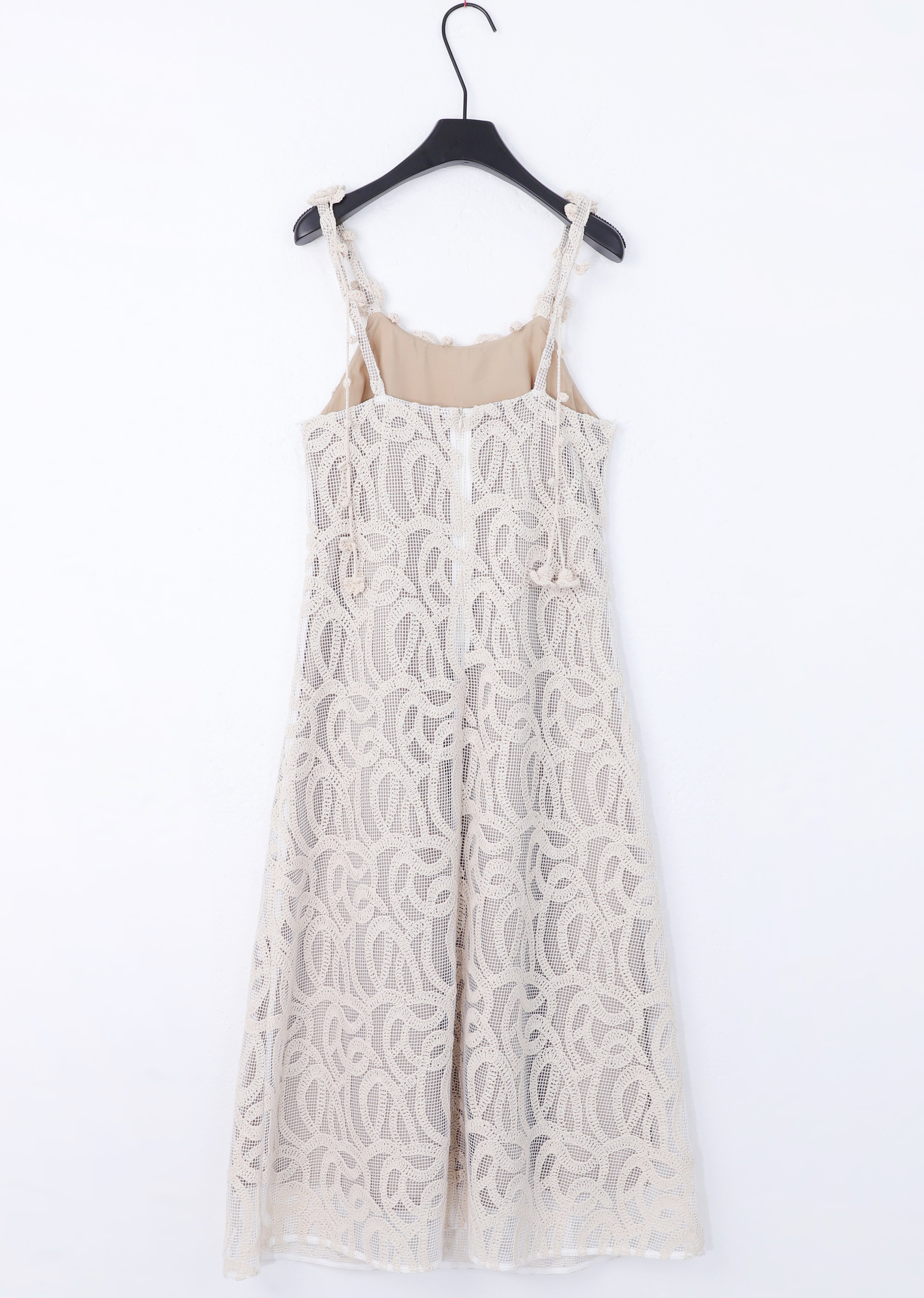3D Floral Appliqué Lace Shift Dress product detail 1 – Elppis 1J6K08713BN