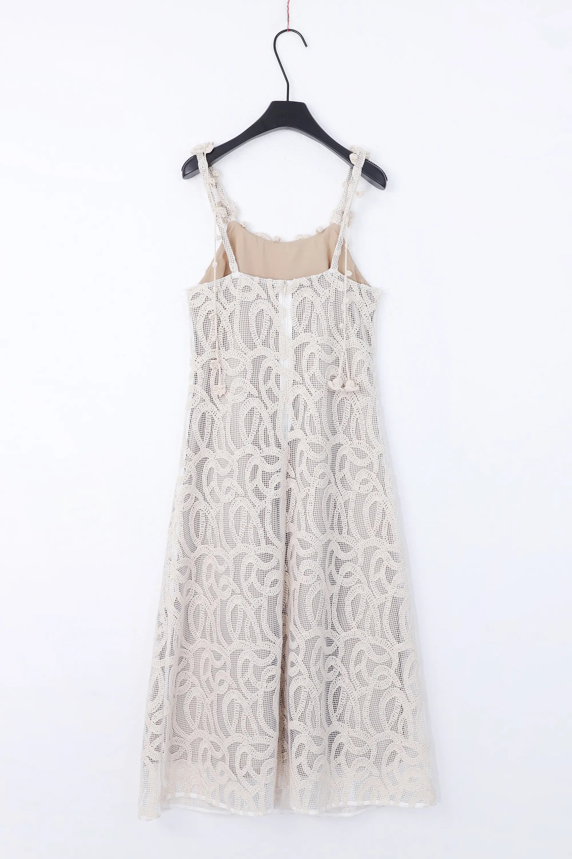 3D Floral Appliqué Lace Shift Dress product detail 3 – Elppis 1J6K08713BN