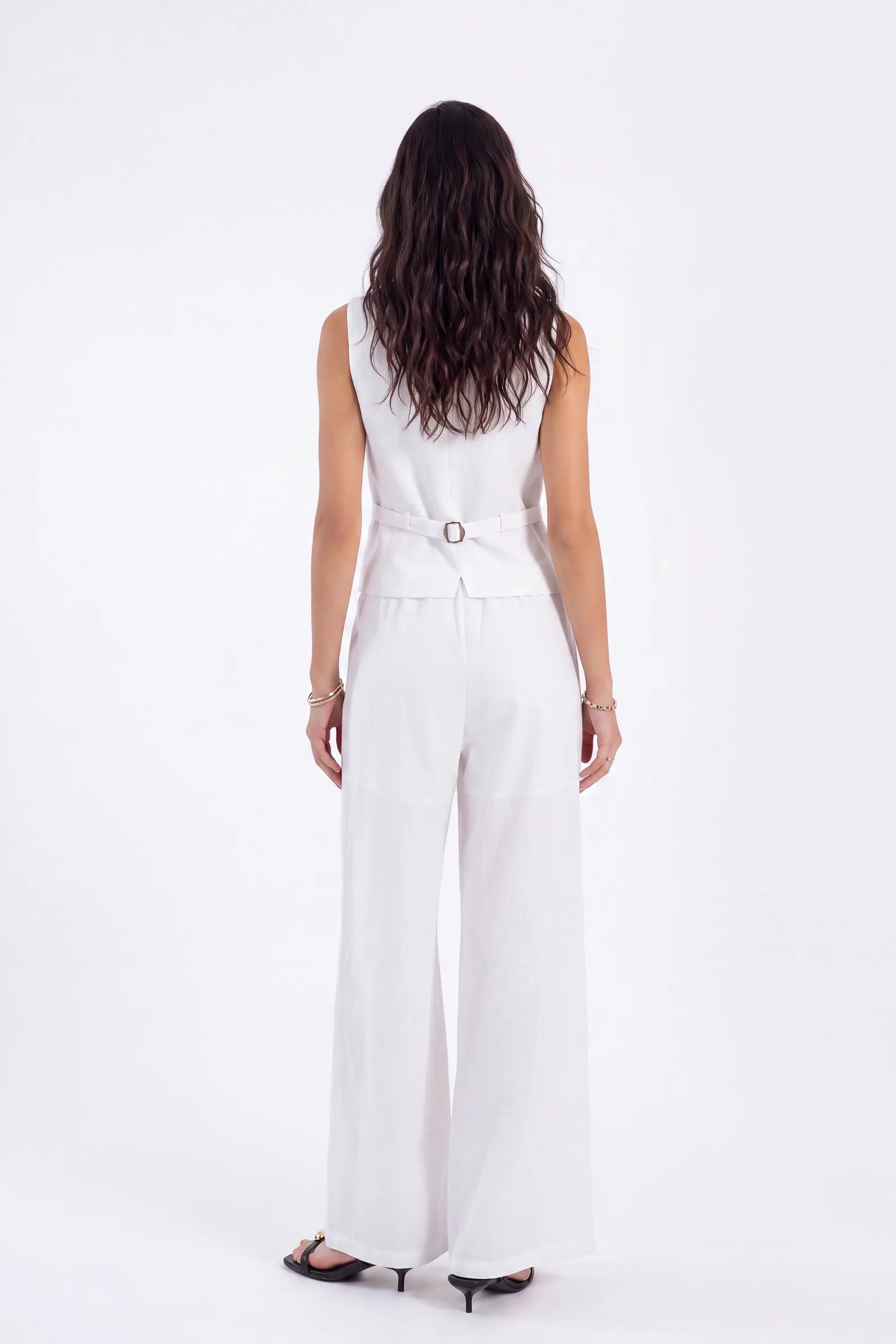 White Tailored Button-Front Sleeveless Vest on model, back view – Elppis 2B5D05442WW
