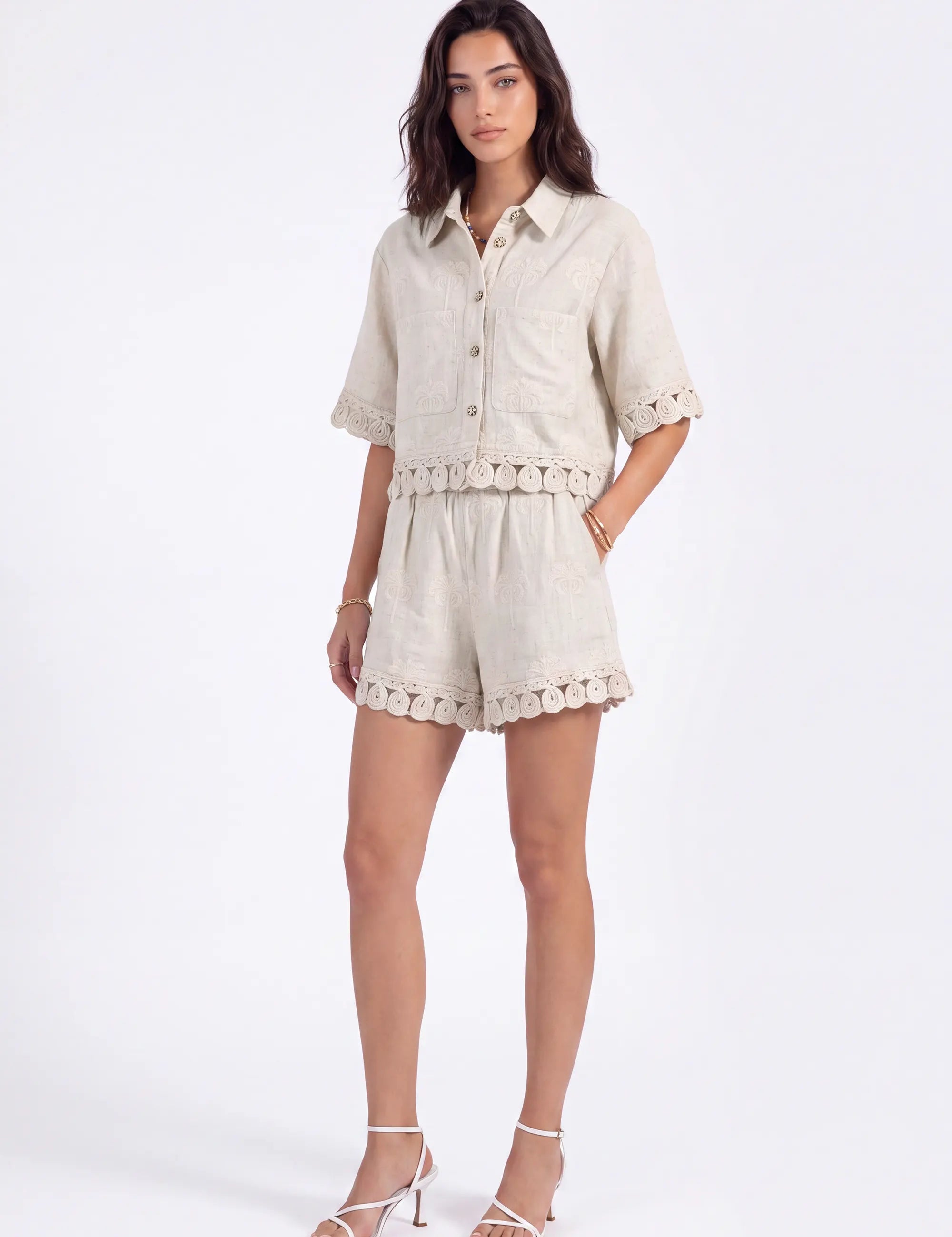 Beige Embroidered Shorts with Loop-Trim Hem on model, studio view 2 – Elppis 2J5G01499JJ