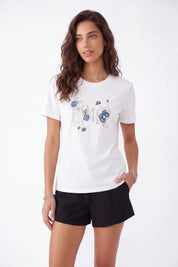 White Crew Neck T-Shirt with Paris Floral Sequin Embroidery on model, studio view 4 – Elppis 3B5E06614WW