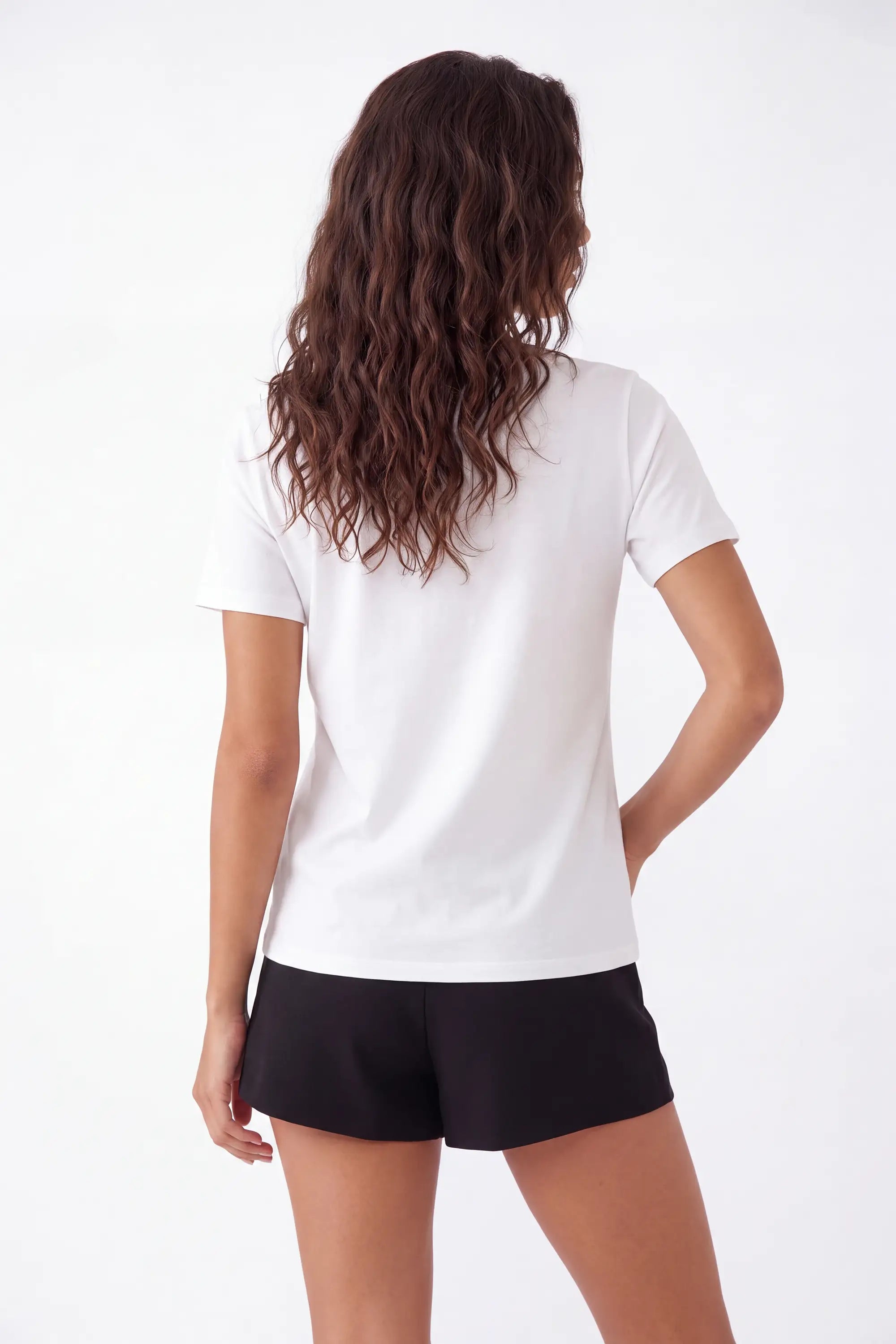 White Crew Neck T-Shirt with Paris Floral Sequin Embroidery on model, studio view 5 – Elppis 3B5E06614WW