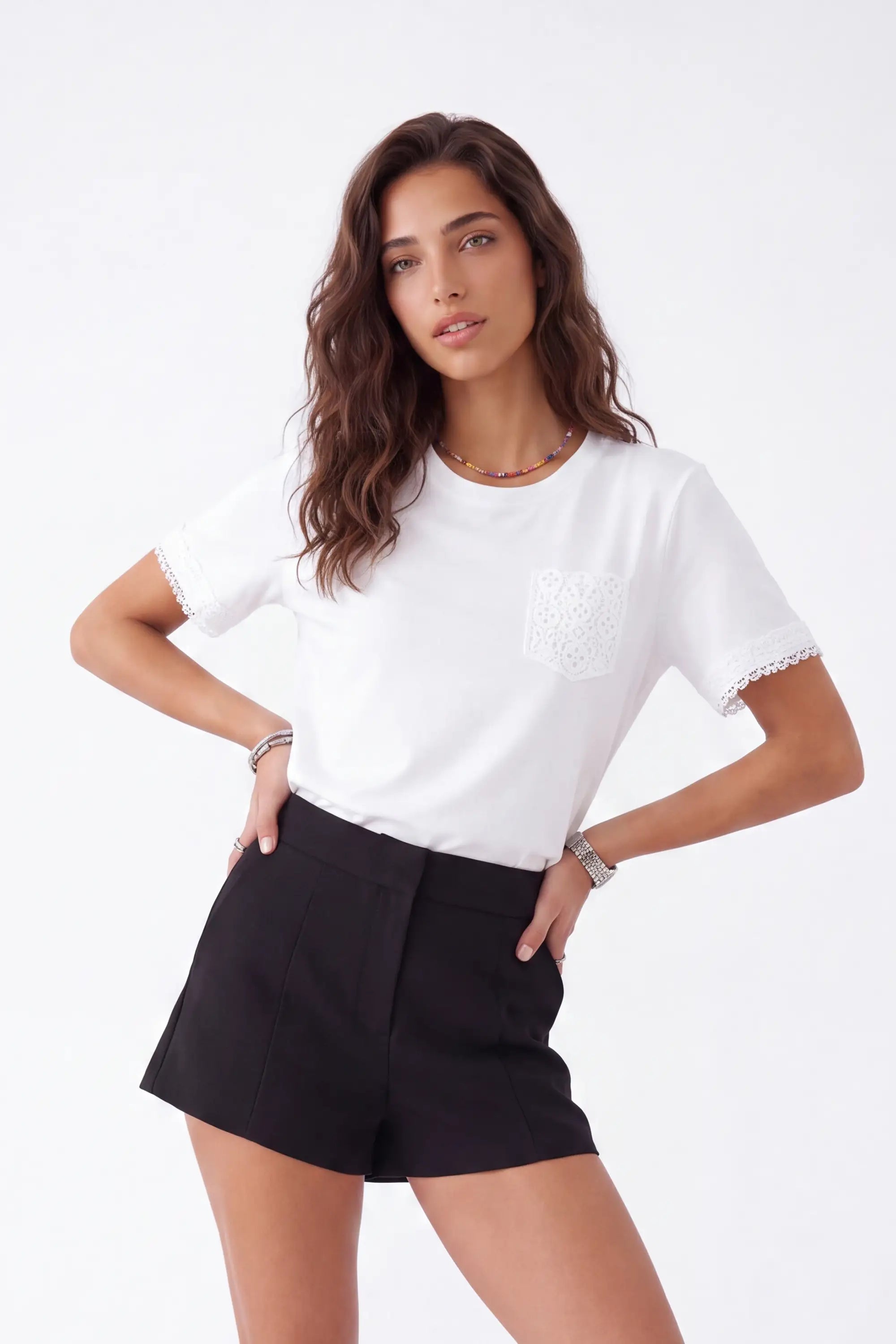 White Crew Neck T-Shirt with Lace-Trimmed Sleeves and Cutout Pocket on model, studio view 4 – Elppis 3B5S05589WW