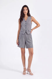 Grey Ramie-Cotton Blend Sleeveless Button-Front Vest on model, studio view 4 – Elppis B4W3633WW