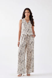 Elppis Beige Paisley Print Button-Front Sleeveless Vest, white-background full-length front view on model — SKU 1J6D12455BR