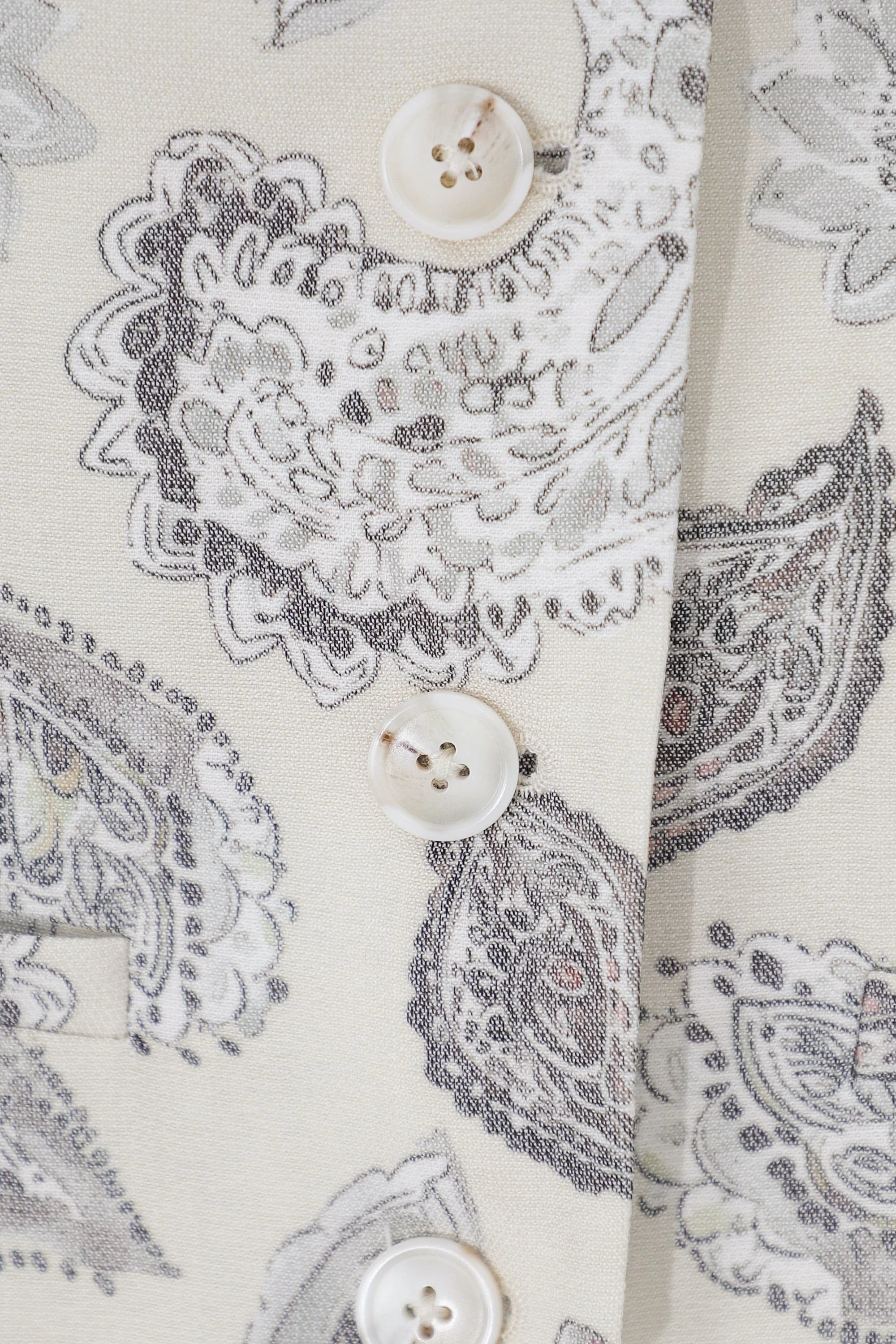 Elppis Beige Paisley Print Button-Front Sleeveless Vest, product detail view — SKU 1J6D12455BR