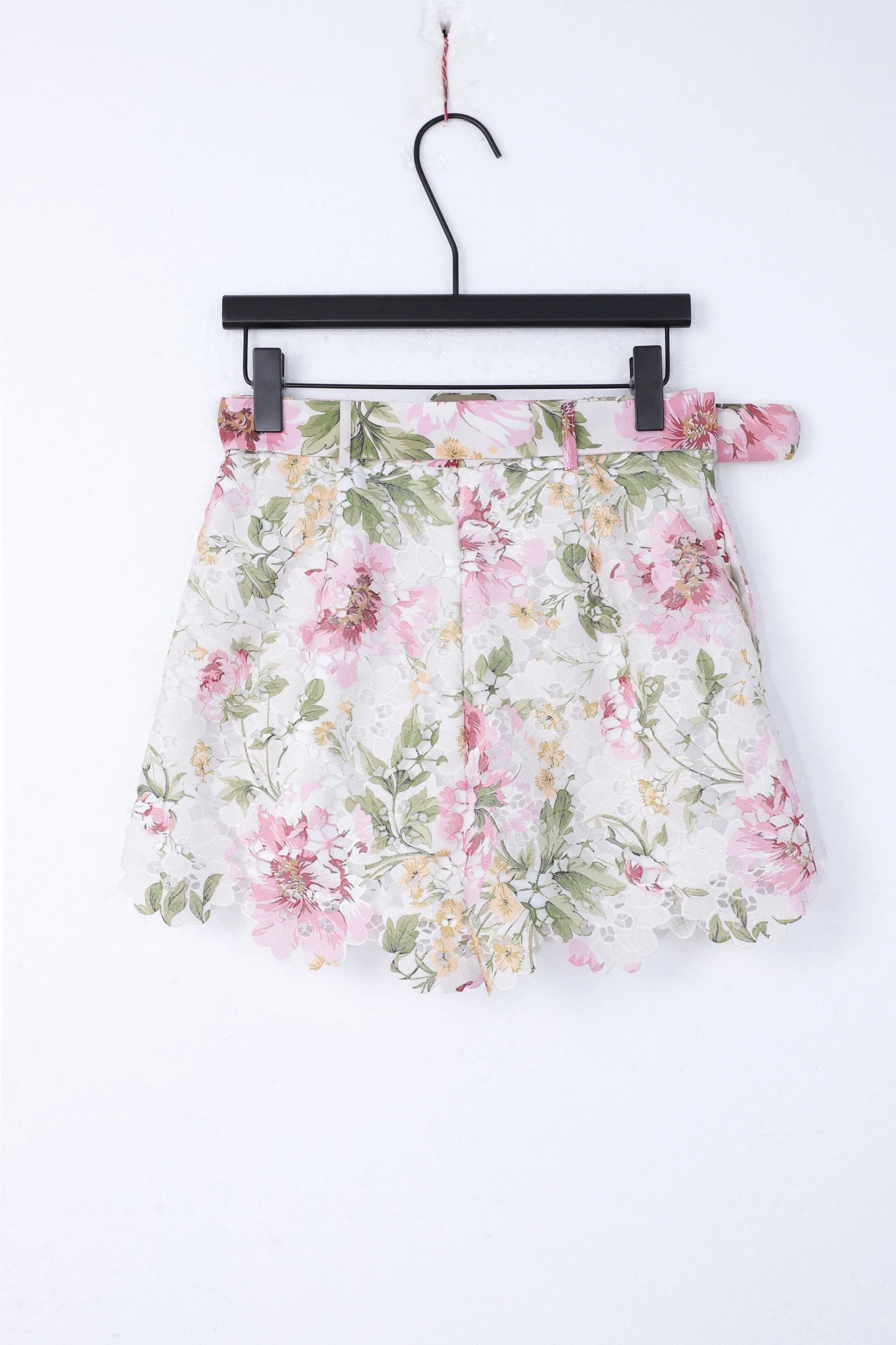 Elppis floral eyelet lace high-waisted shorts product front view