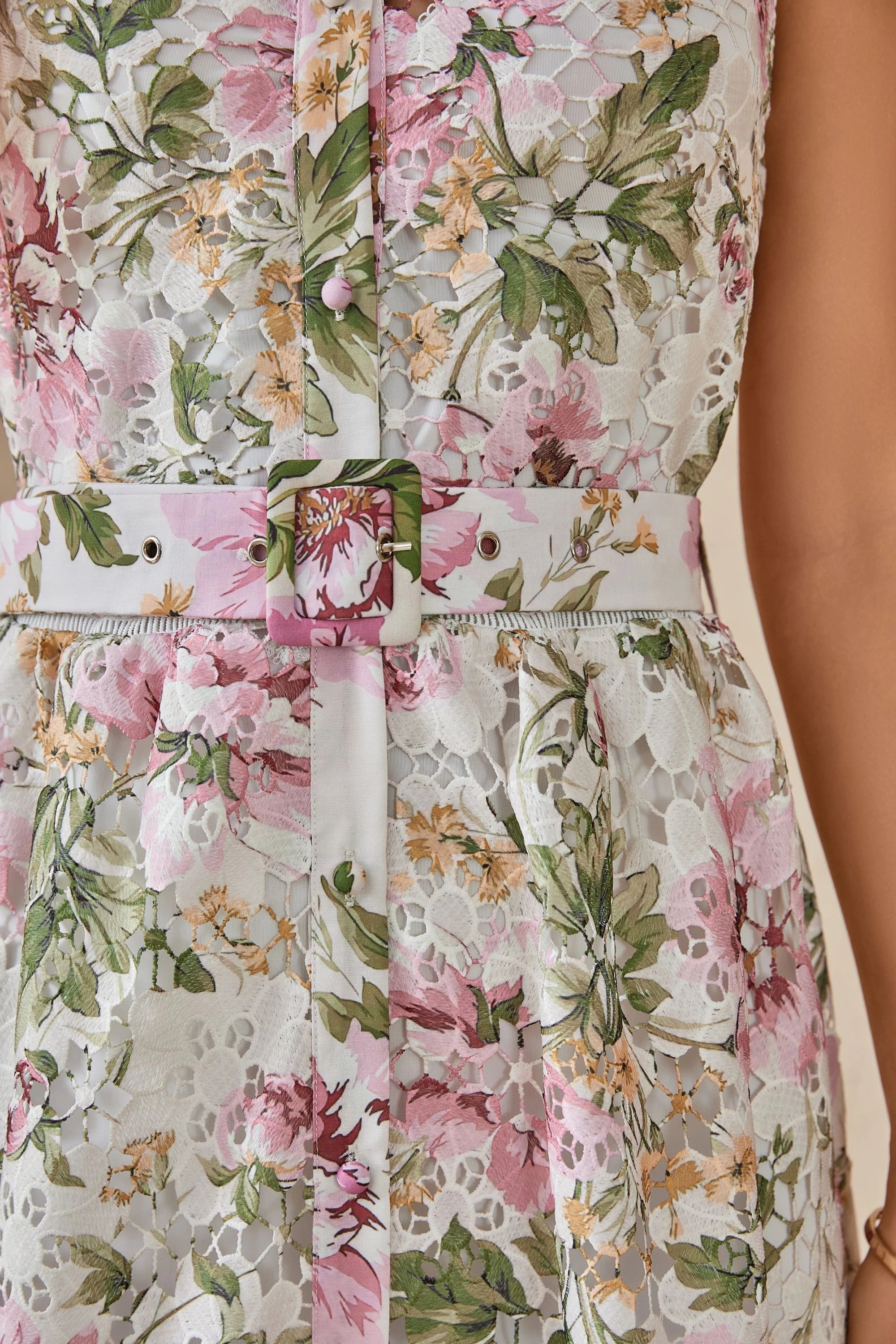 Elppis Floral Print Long Sleeve Shirt Dress, product detail view — SKU 1J5K09808BR