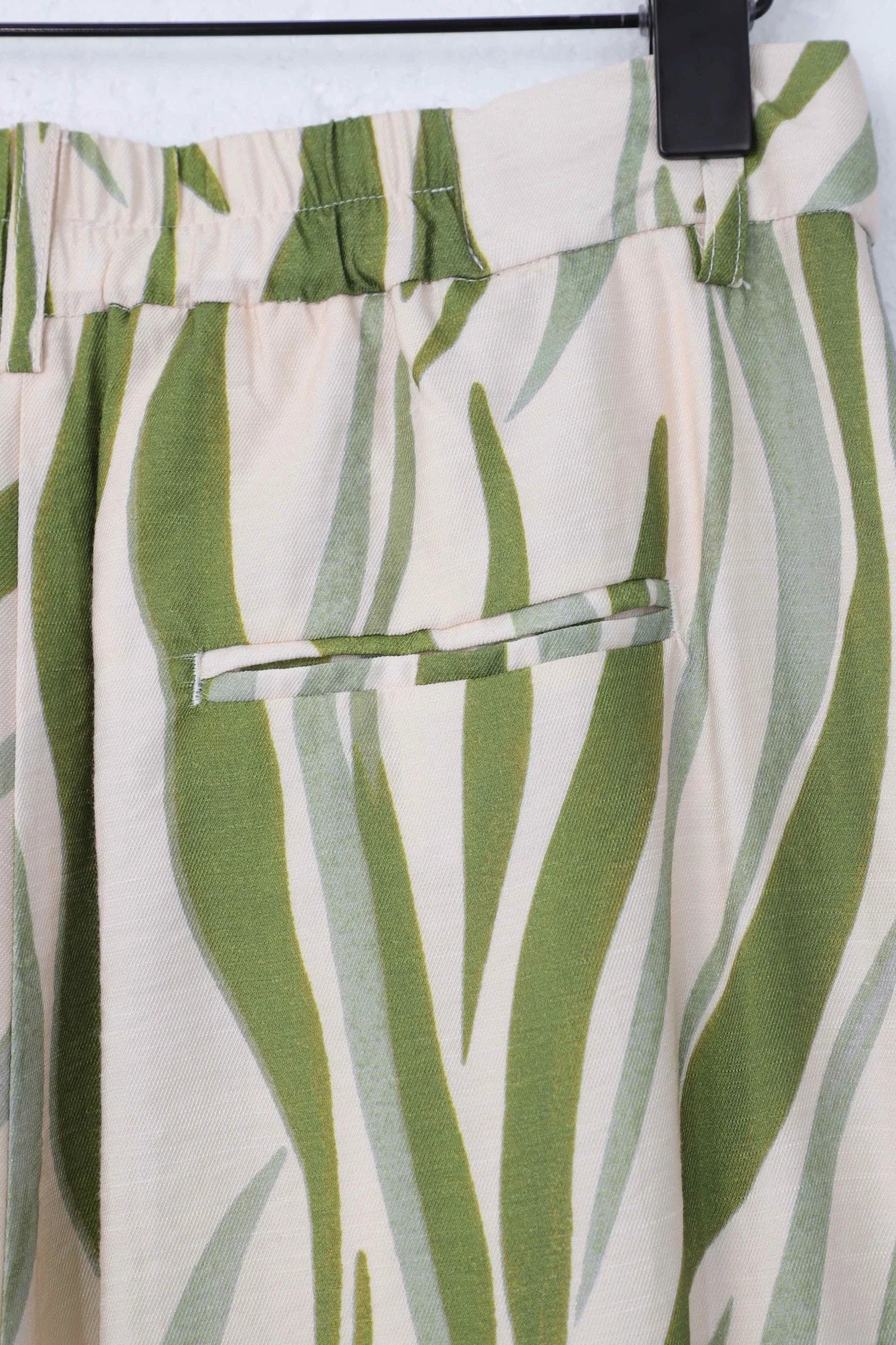 Elppis Green Abstract Stripe Beaded Wide-Leg Pants back pocket detail