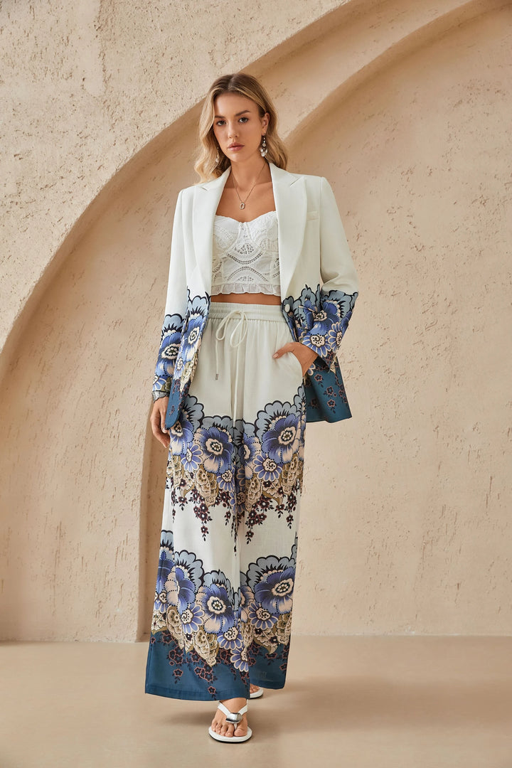 Elppis Polyester Top, editorial styling view on model — SKU 1J6W10566BO