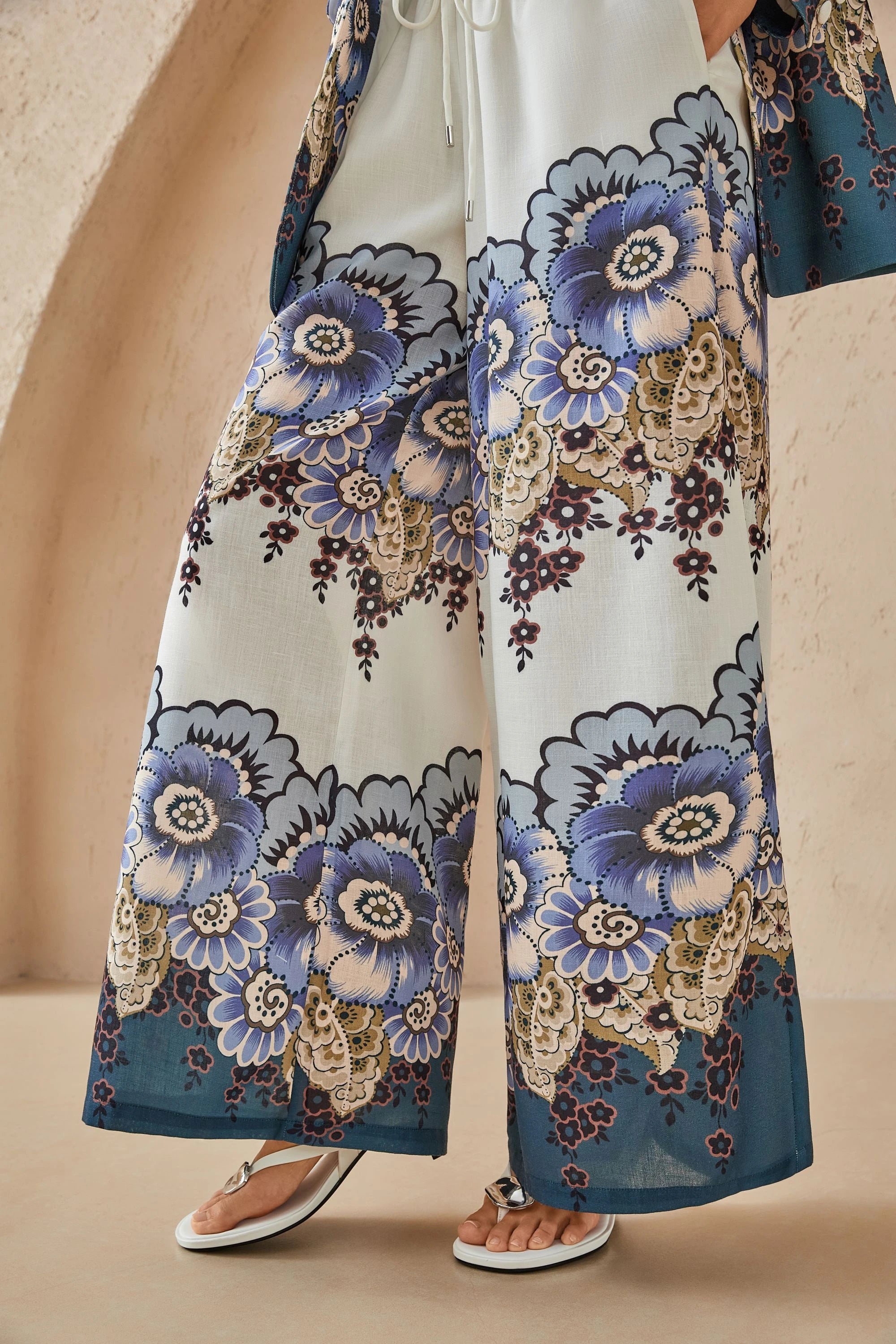 Elppis Polyester Top, product detail view — SKU 1J6W10566BO