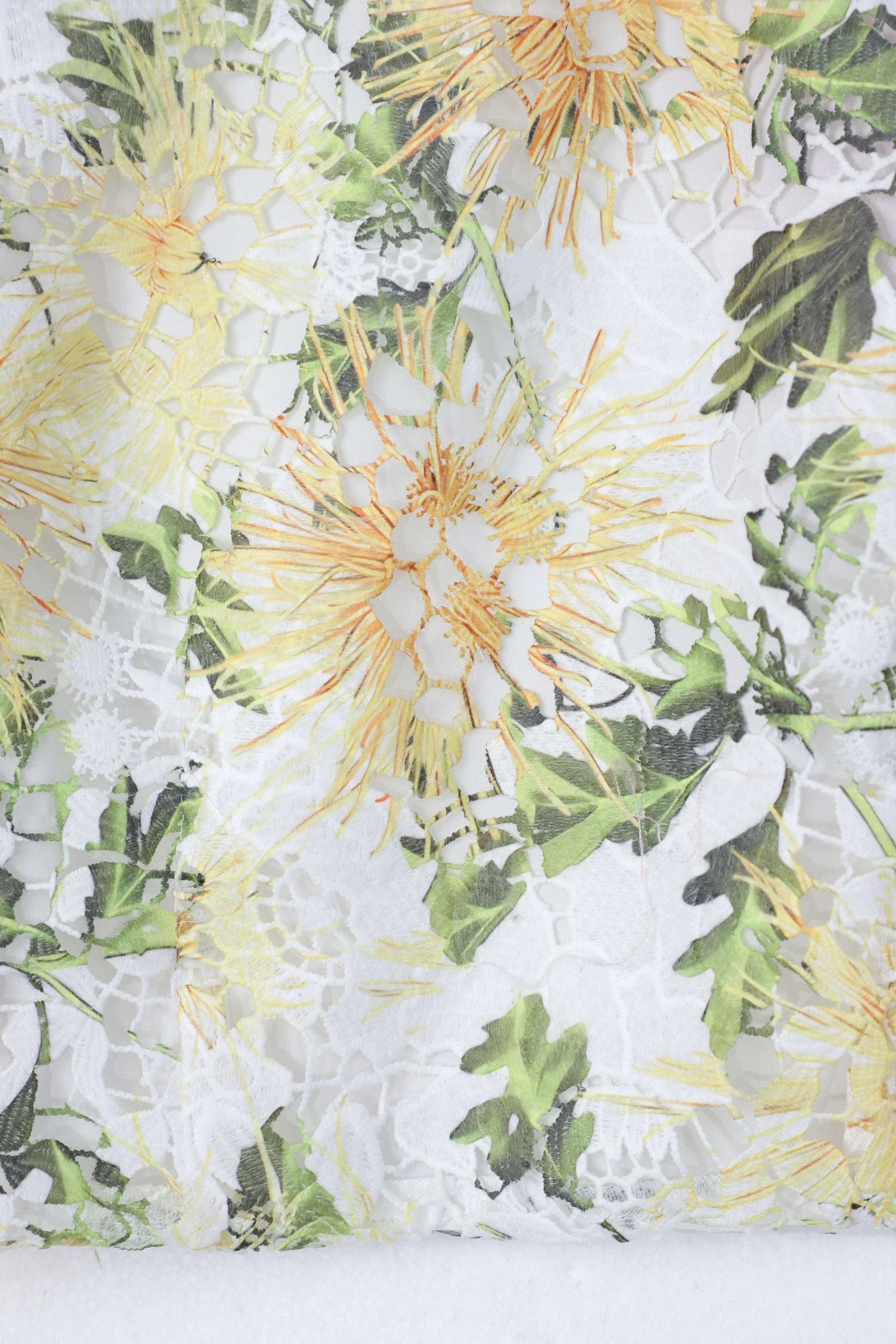 White and Yellow Floral Lace Puff-Sleeve Cropped Top — design detail 1