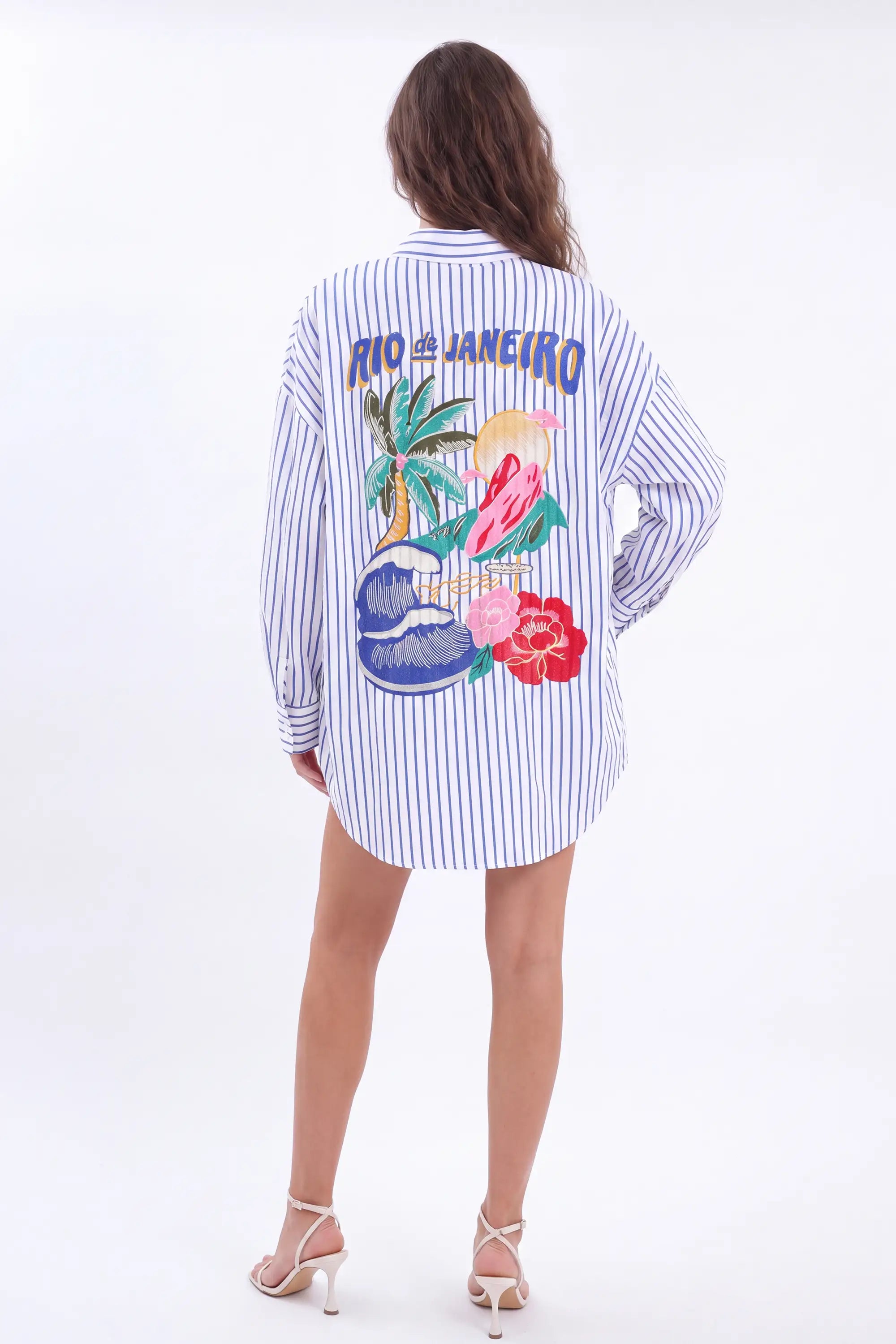 White Polyester High-Waisted Shorts with Rolled Hem and Leather Belt — Model White Background View 6